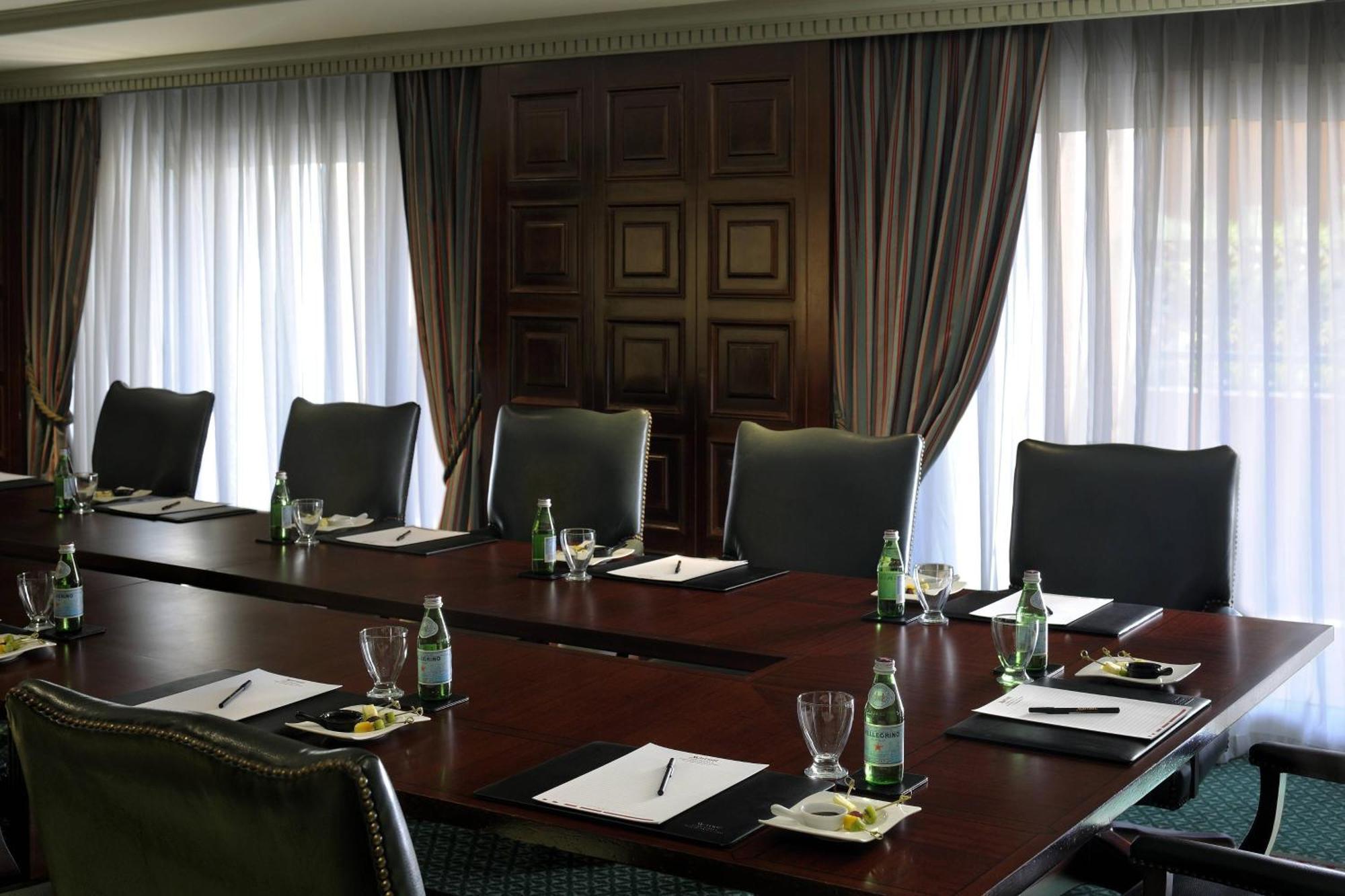 Hotel Marriott & Omar Khayyam Casino 5*